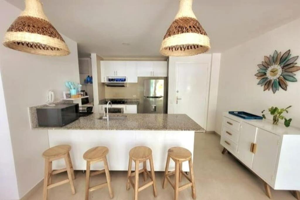 Beachfront - Apto De Playa - Morros Iii Apartamento